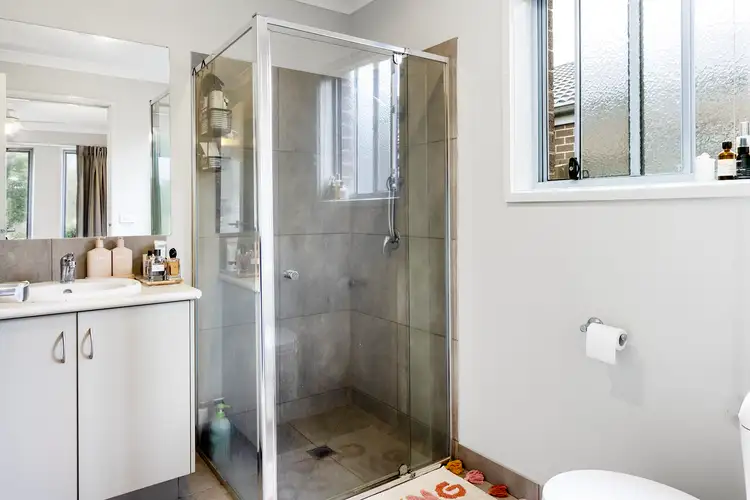 Fifth view of Homely house listing, 8 Billabong Avenue, Sale VIC 3850