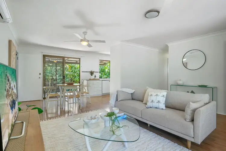 12 Boondoon Crescent, Ocean Shores NSW 2483