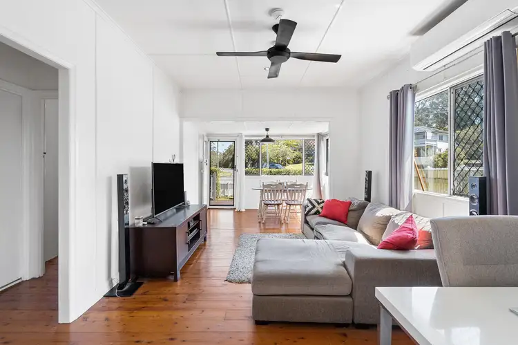 Second view of Homely house listing, 4 Seaview Street, Brighton QLD 4017