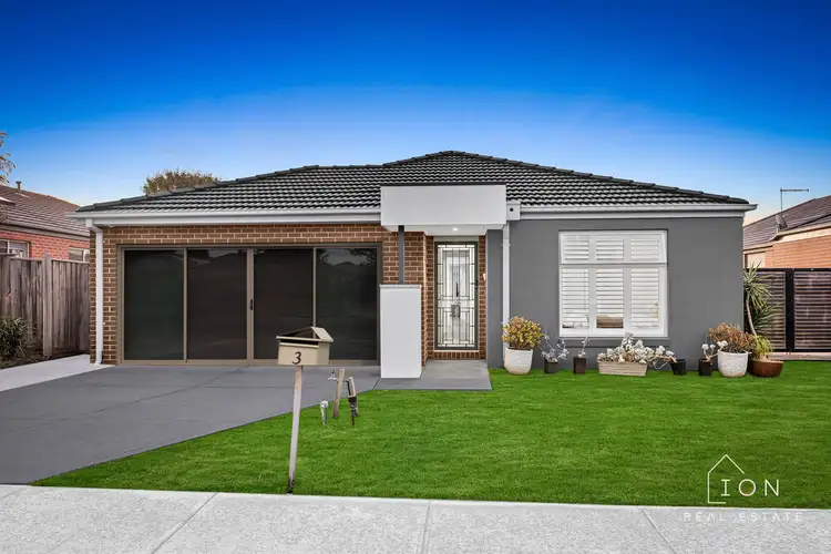 3 Pasadena Boulevard, Clyde VIC 3978