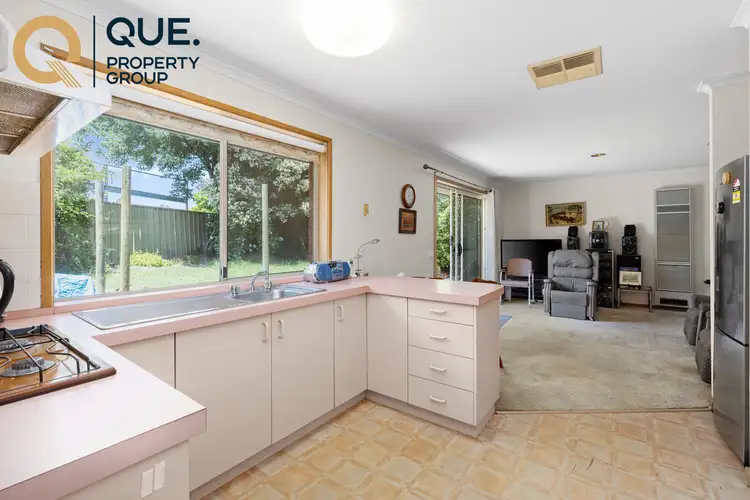 Fifth view of Homely house listing, 34 Somerset Drive, West Albury NSW 2640