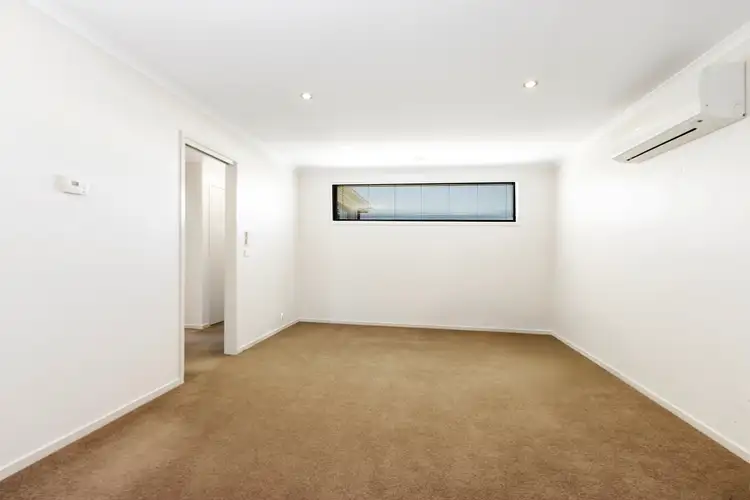 Fifth view of Homely townhouse listing, 5/42 Ross Street, Sale VIC 3850
