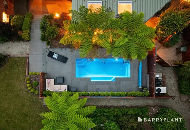 30 Lakeside Drive, Emerald VIC 3782