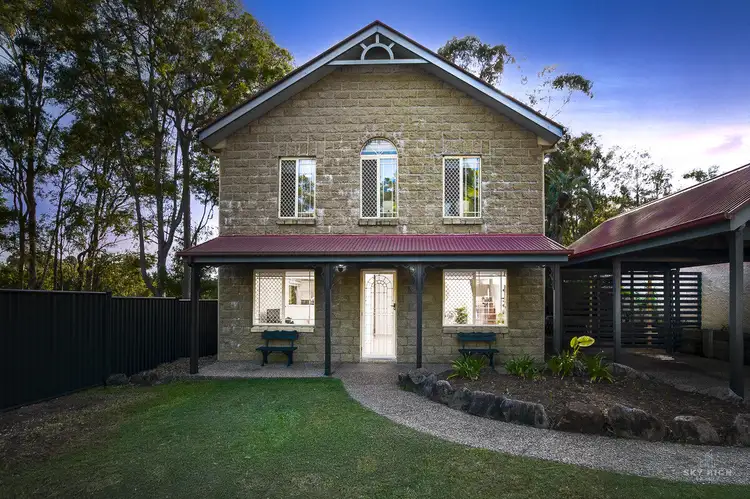 7 Warburton Close, Forest Lake QLD 4078