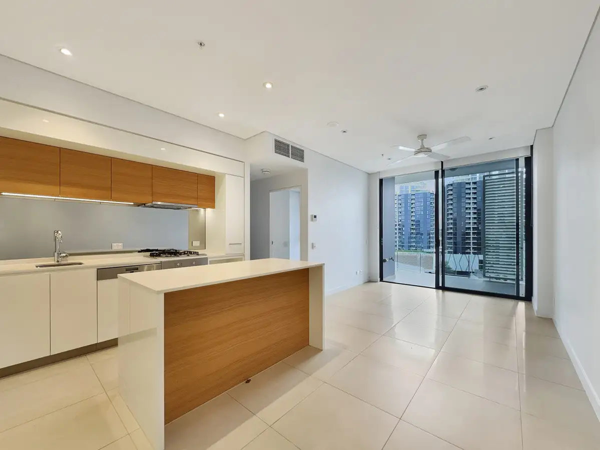 Main view of Homely unit listing, 1095/33 Remora Road, Hamilton QLD 4007