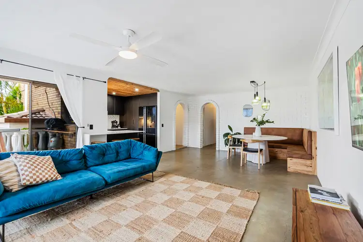 2/6 Stanley Street, Burleigh Heads QLD 4220