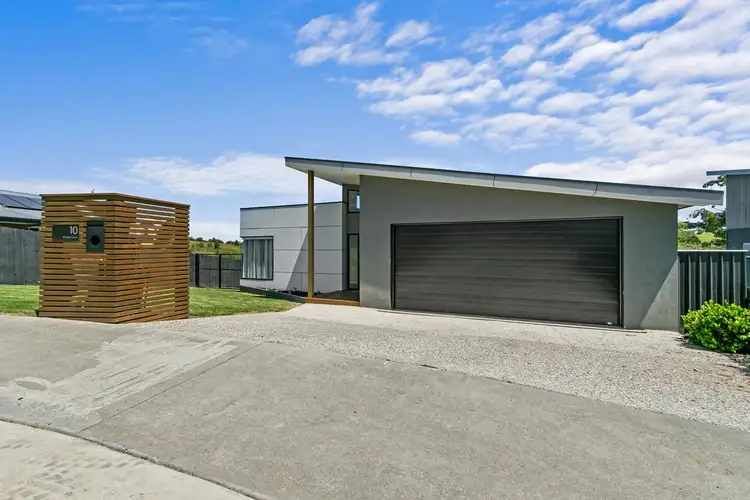 Main view of Homely house listing, 10 Riviera Court, Lakes Entrance VIC 3909