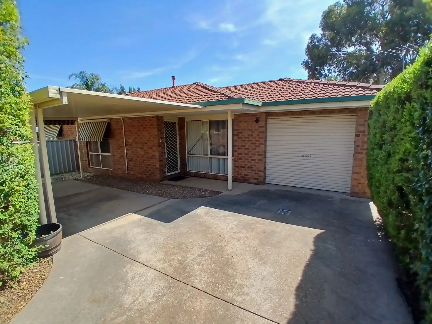 Main view of Homely unit listing, 2/44 Kingfisher Drive, Wodonga VIC 3690