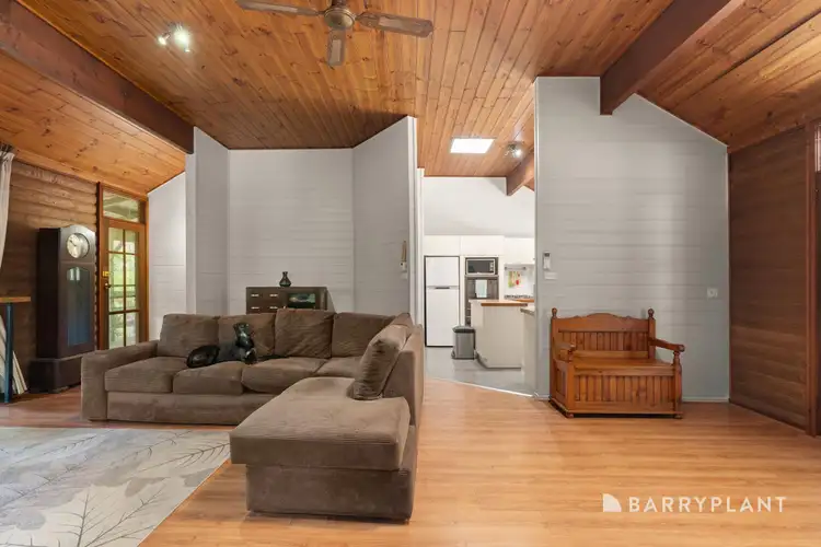 Sixth view of Homely house listing, 2 Tymon Road, Cockatoo VIC 3781