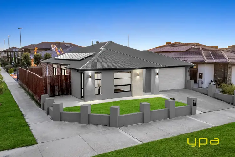 238 Duff Street, Cranbourne West VIC 3977