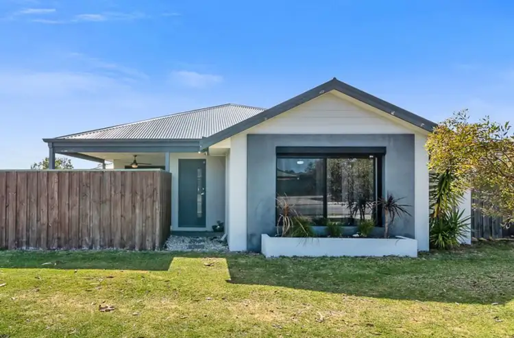 45 Kurrajong Boulevard, Banksia Grove WA 6031