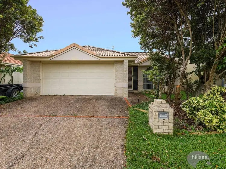 7 Brocket Avenue