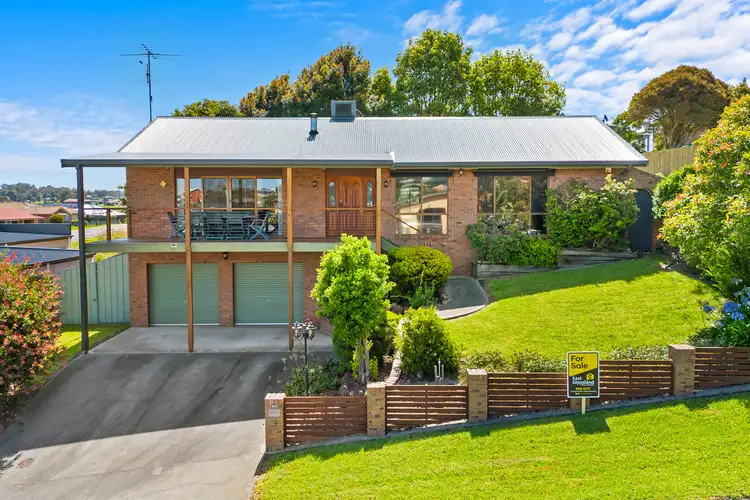 3 Hillcrest Rise, Lakes Entrance VIC 3909