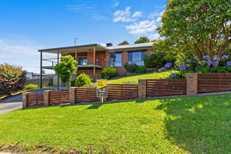3 Hillcrest Rise, Lakes Entrance VIC 3909