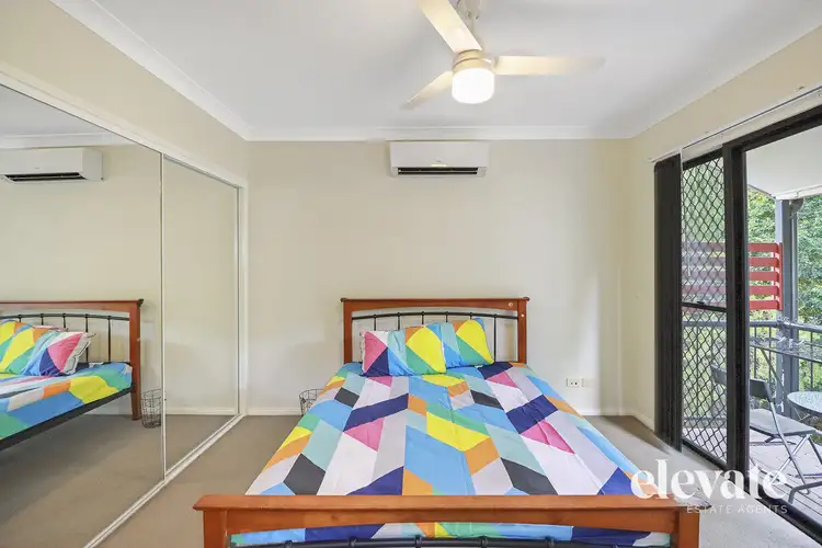 2/56 Warren Street, St Lucia QLD 4067