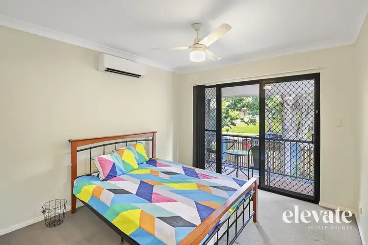 2/56 Warren Street, St Lucia QLD 4067
