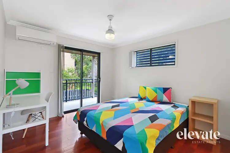 41 Warren Street, St Lucia QLD 4067