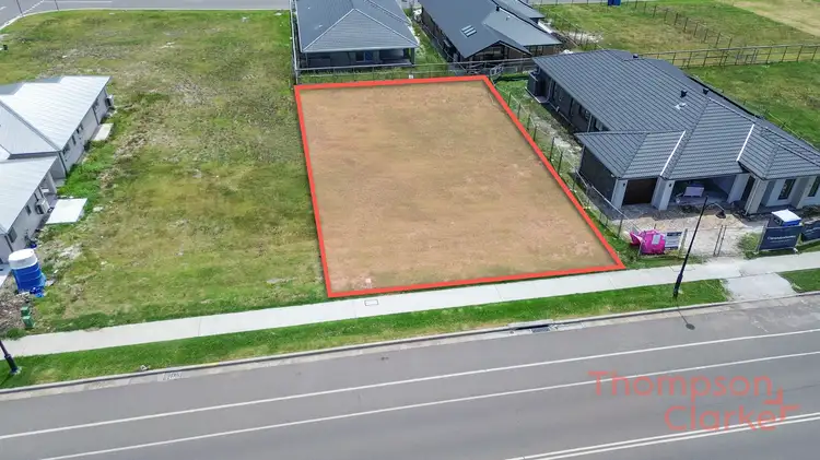 237 Settlers Boulevard, Chisholm NSW 2322