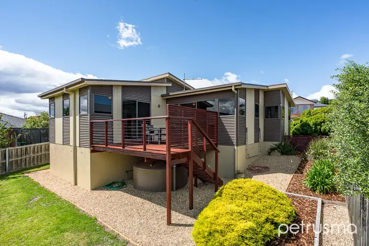 9 Northsun Place