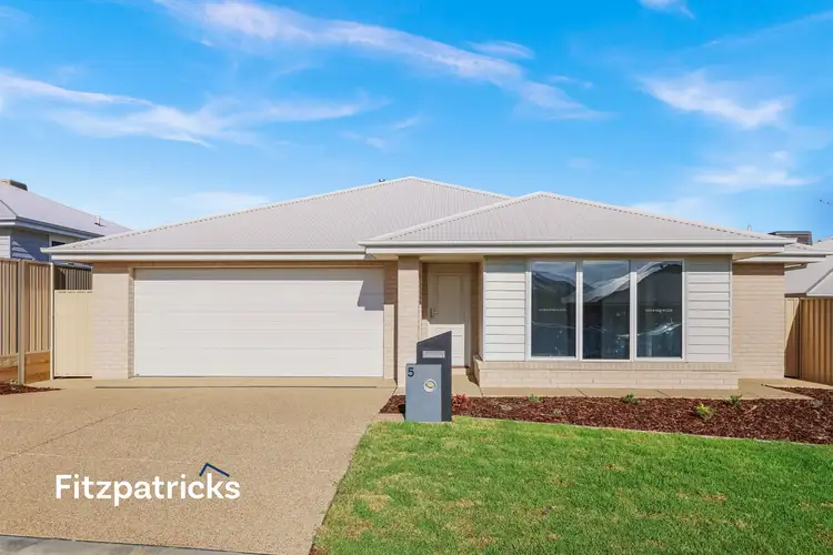 Main view of Homely villa listing, 5 Sargood Way, Gobbagombalin NSW 2650