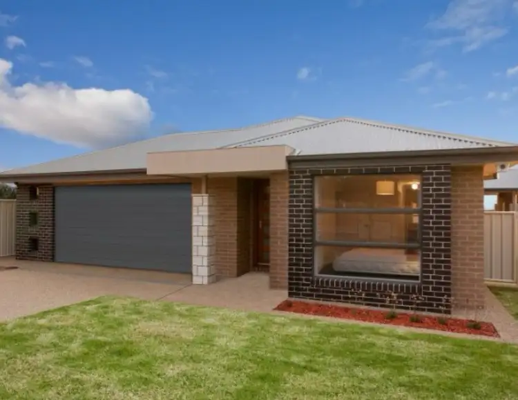 50 Fairway Gardens Road