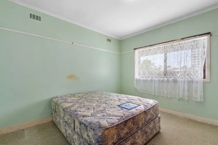 Sixth view of Homely house listing, 5 Valentine Crescent, Sale VIC 3850