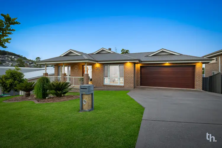 38 Tenyo Street, Cameron Park NSW 2285