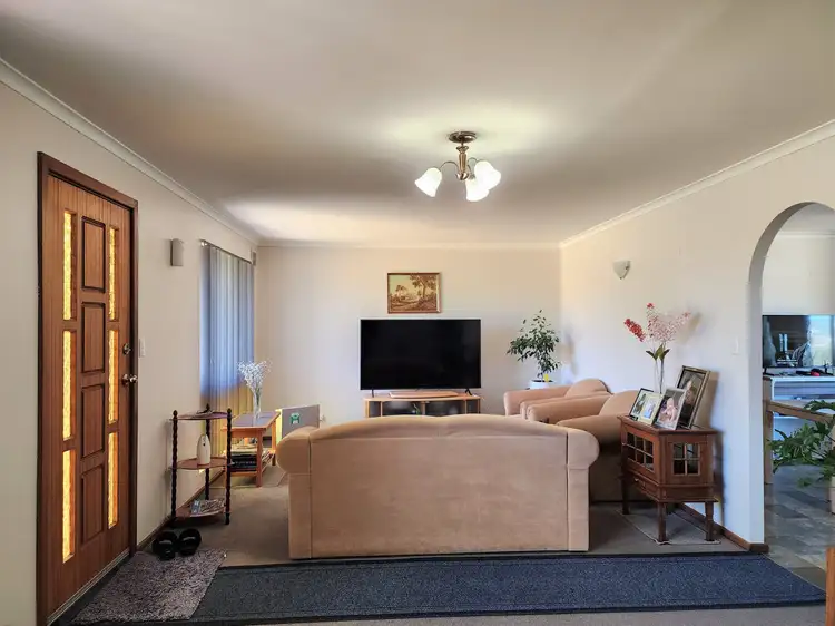 Second view of Homely house listing, 33 Hofrad Court, Yakamia WA 6330