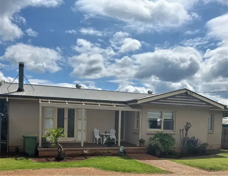 9 Eiser Street, Harristown QLD 4350