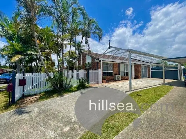 1/3 Hentdale Court, Labrador QLD 4215