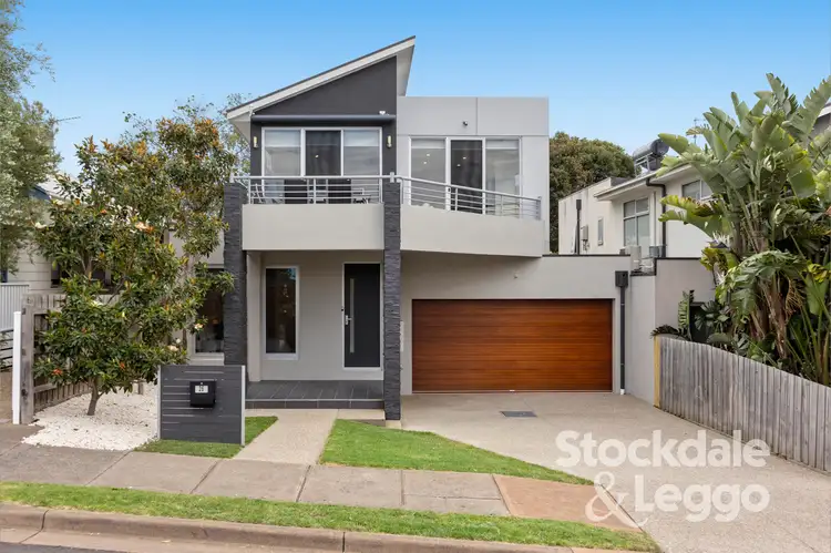 26 Ninth Avenue, Rosebud VIC 3939