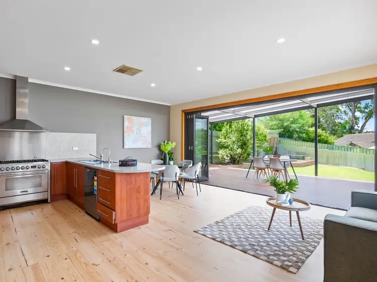 4 Woodstock Street, Valley View SA 5093