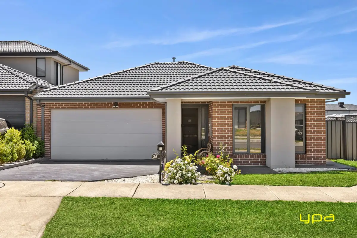 Main view of Homely house listing, 35 Adriatic Circuit, Clyde VIC 3978