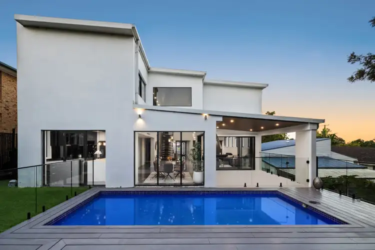 94 Seventeen Mile Rocks Road, Oxley QLD 4075