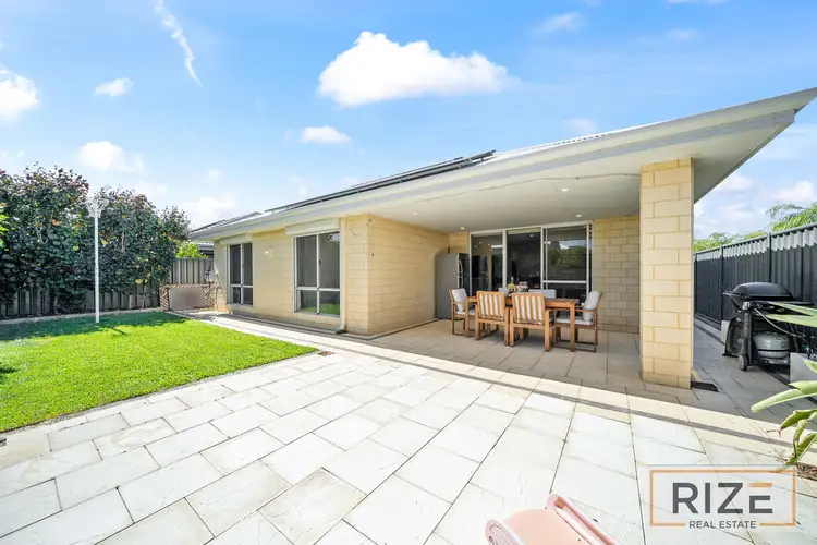 33 Solandri Bend, Banksia Grove WA 6031