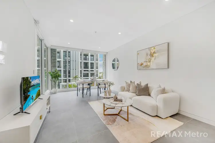 3 Paddock Street