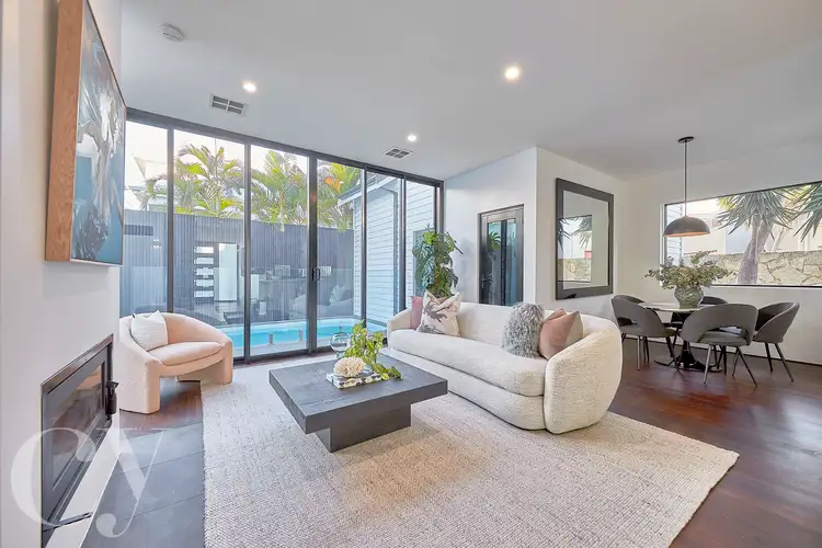 6 Heywood Lane, North Coogee WA 6163
