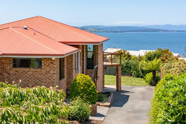 69 Burwood  Drive, Blackmans Bay TAS 7052