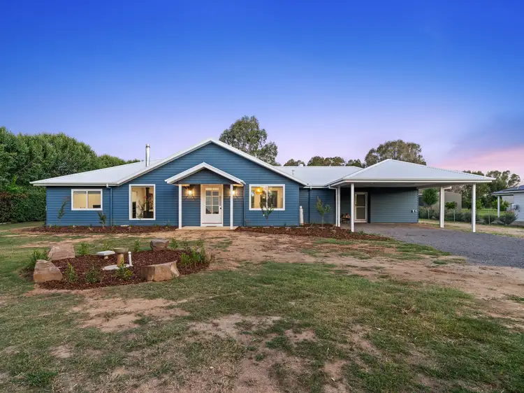 18 Johnson Street, Oxley VIC 3678