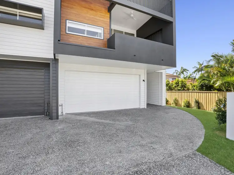 2/27 Ferguson Avenue, Labrador QLD 4215