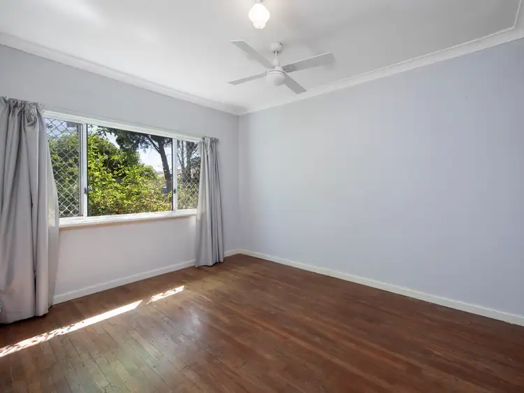Seventh view of Homely house listing, 420 Belgravia Street, Cloverdale WA 6105