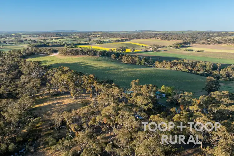 61 McRae Wood Road, Clare SA 5453