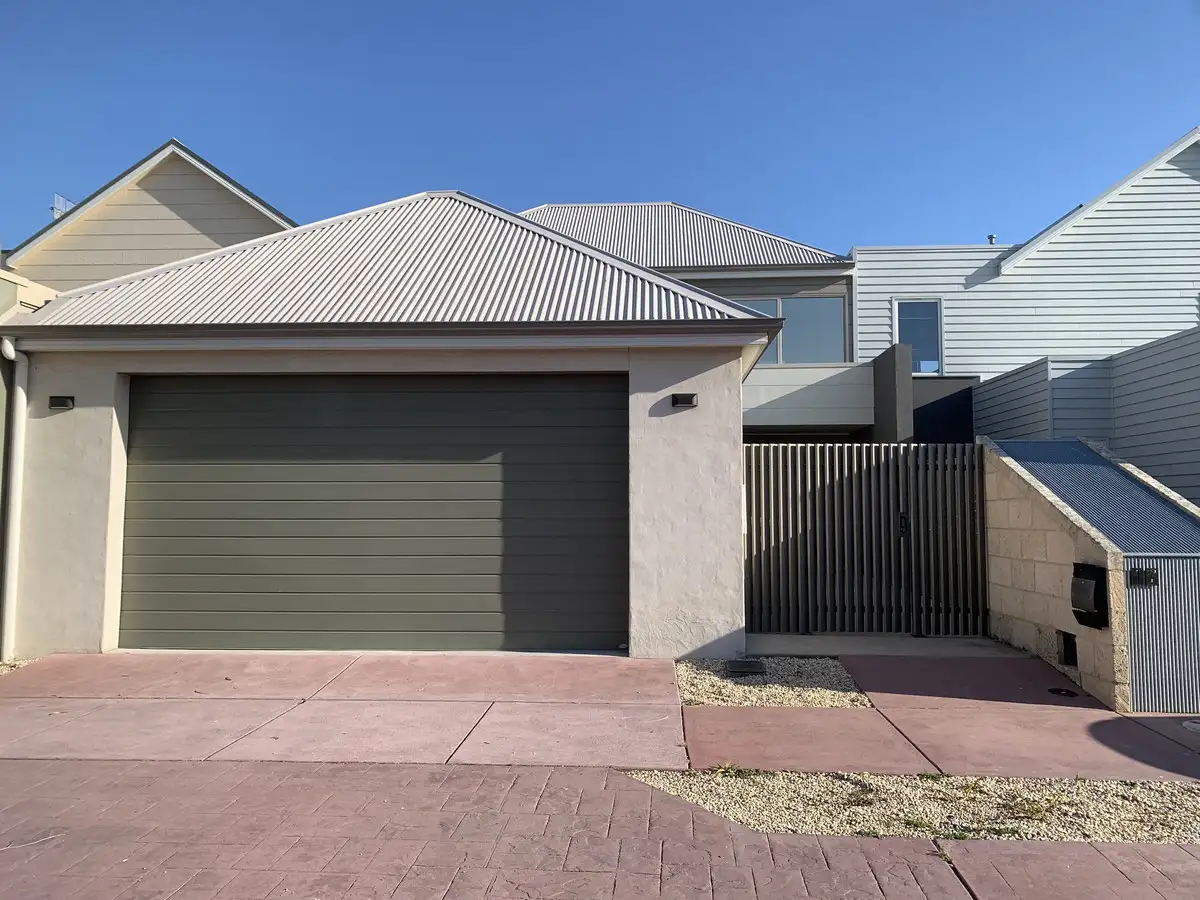 Main view of Homely townhouse listing, 17 Hawick Place, Warrnambool VIC 3280