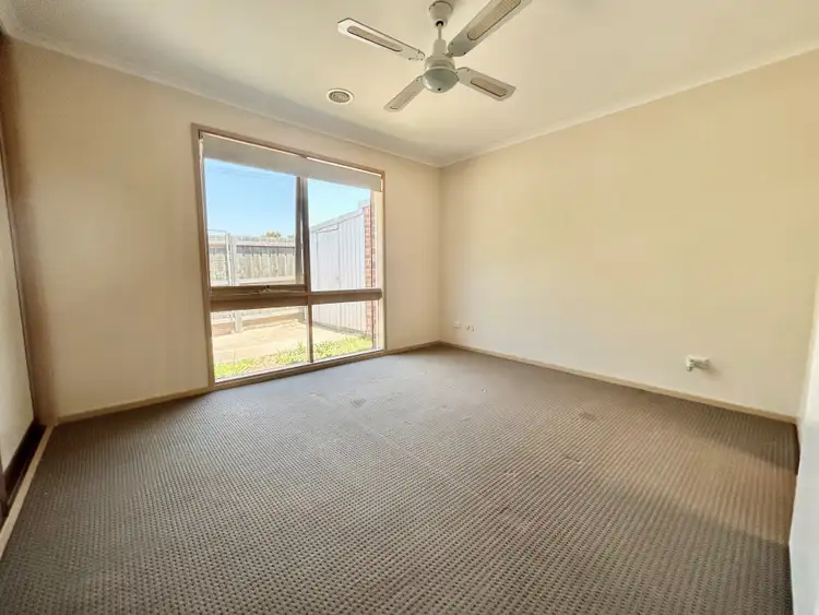 Fifth view of Homely house listing, 10 Shoppers Lane, Taylors Lakes VIC 3038