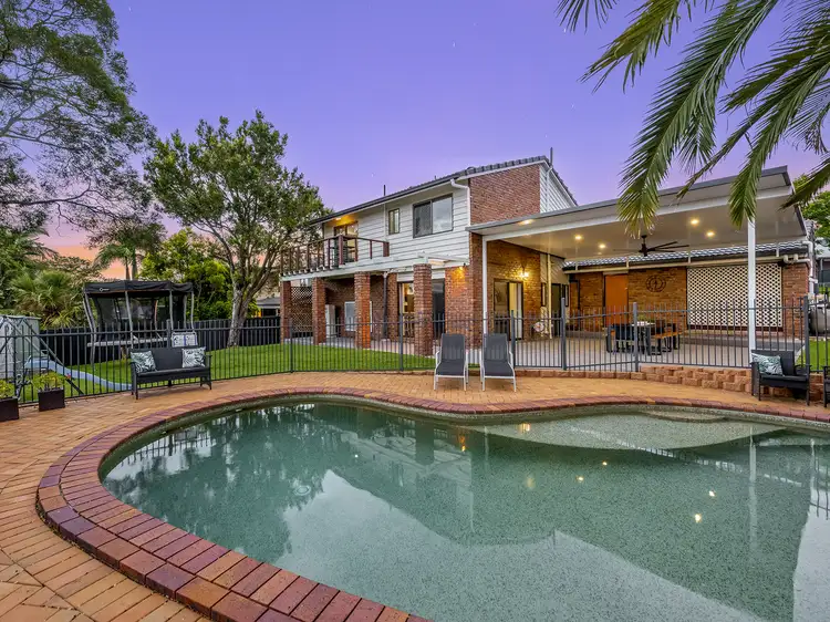 8 Barcoorah Street, Westlake QLD 4074