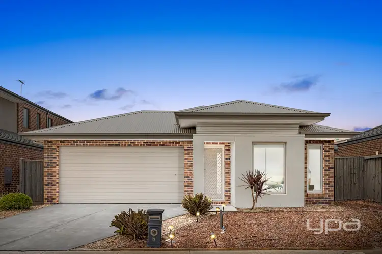 7 Seagrass Crescent, Point Cook VIC 3030