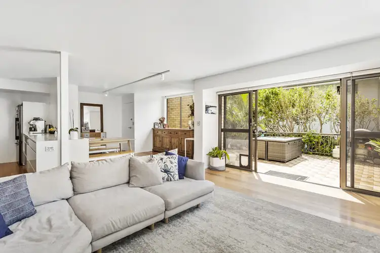 4/1927 Gold Coast Highway, Burleigh Heads QLD 4220