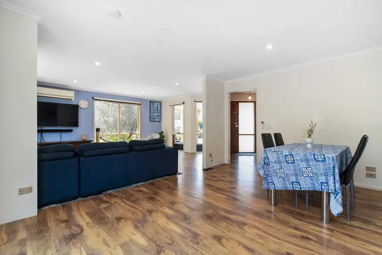 Fifth view of Homely unit listing, 4A Woodlea Court, Frankston VIC 3199