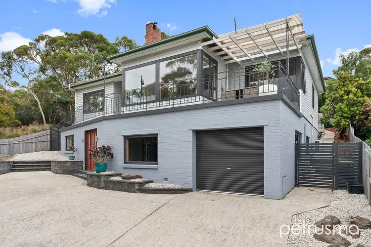 4 Selby Place, Lindisfarne TAS 7015