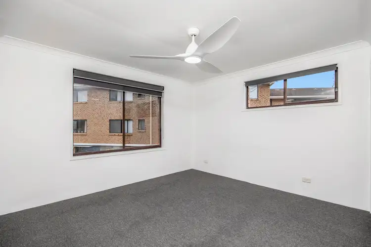 Fifth view of Homely unit listing, 8/11 Christina Court, Mermaid Waters QLD 4218